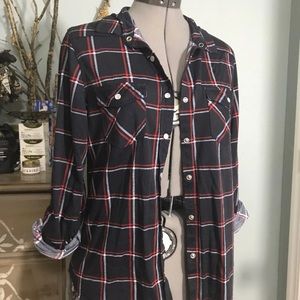 Stretchy Fitted Navy, Red & White Plaid Shirt
